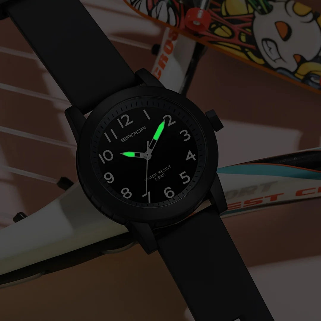 Fashion Casual Quartz Watch for Kids with TPU Strap and Luminous Display Gift Idea