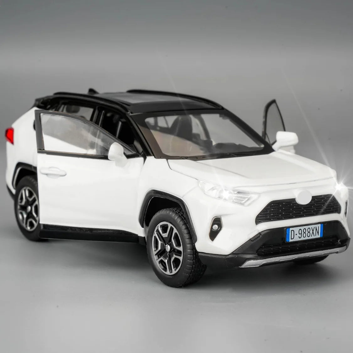 1/32 RAV4 Alloy Diecast Model Car with Light Sound and Opening Doors for Kids