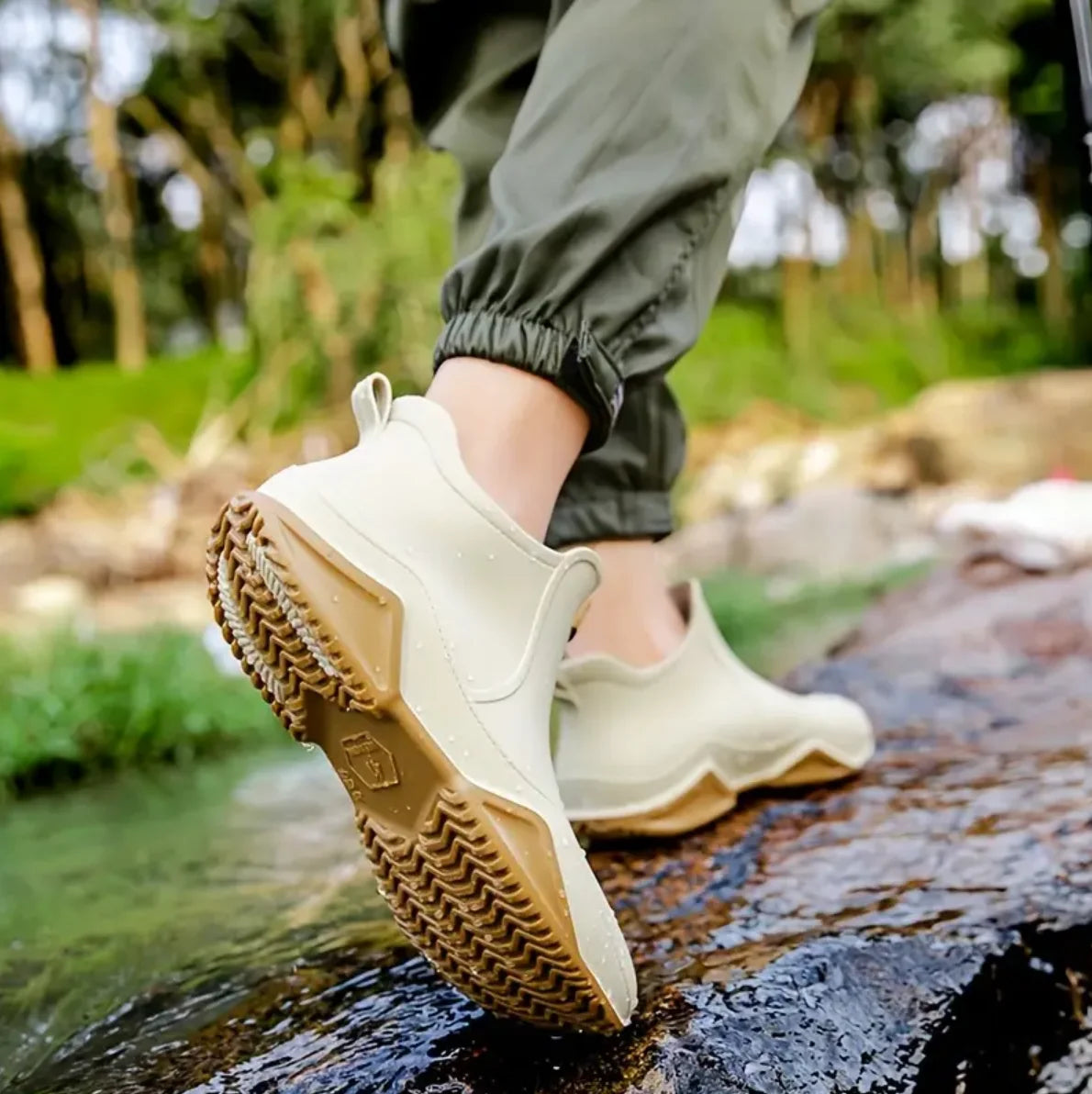 Trendy Waterproof Outdoor Kitchen Rain Boots for Adults Non-Slip Fishing and Motorcycle Shoes