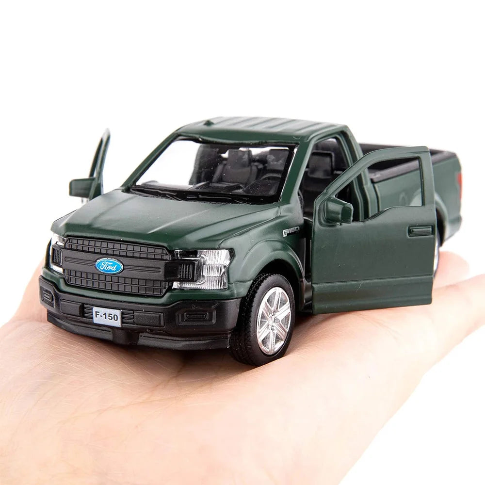 1:36 Ford Ranger Diecast Pull Back Model Car with Opening Doors for Kids and Collectors