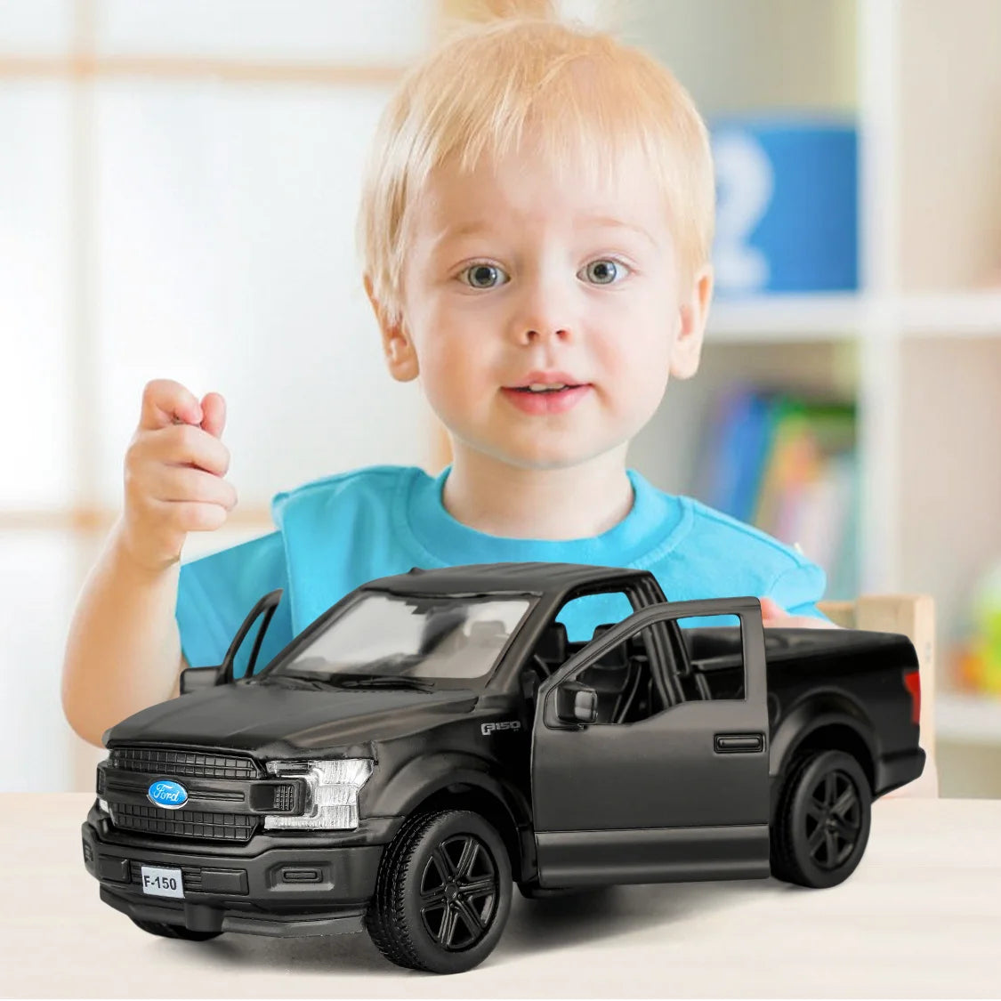 1:36 Ford Ranger Diecast Pull Back Model Car with Opening Doors for Kids and Collectors