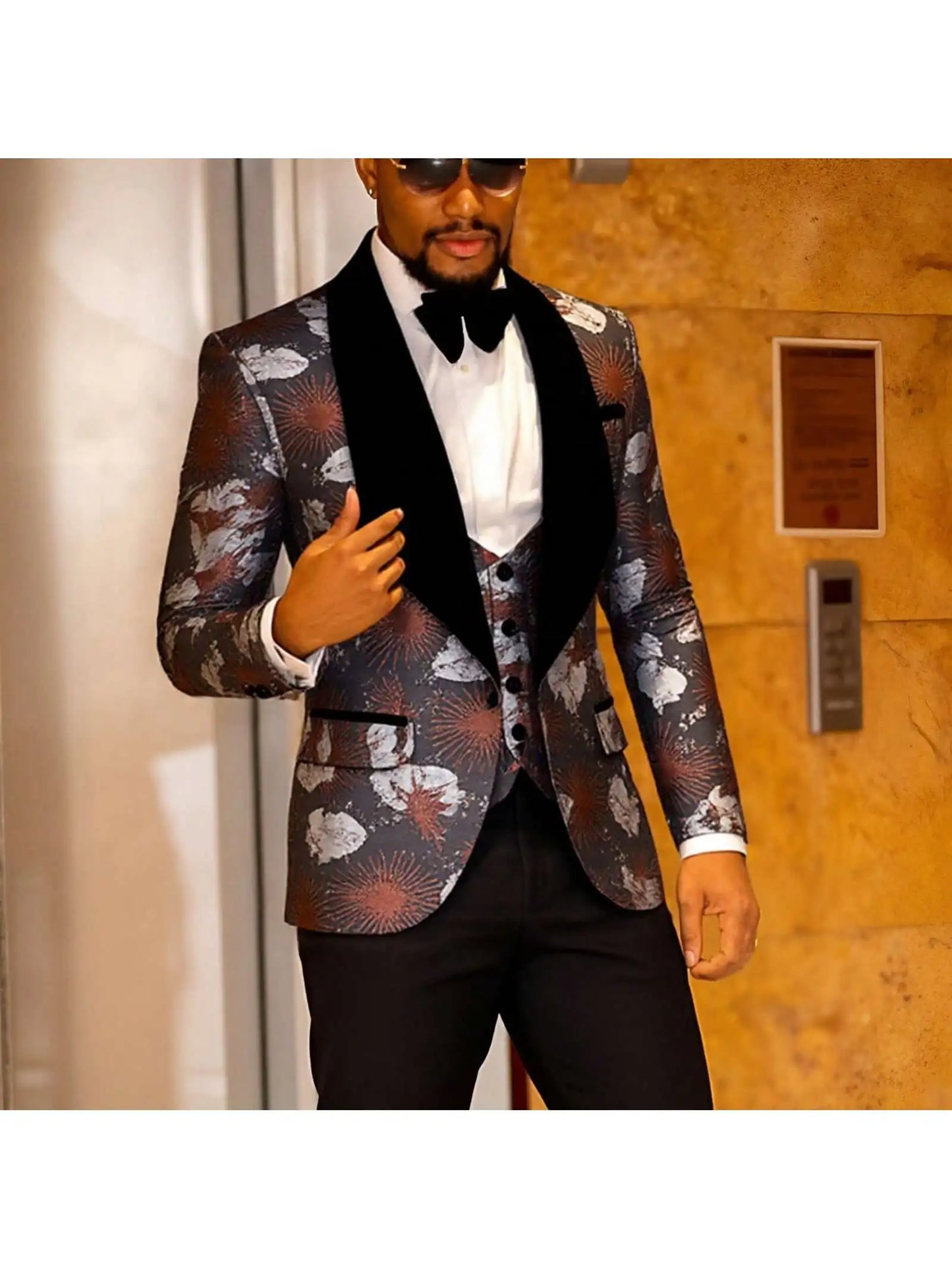 Men's Slim Fit 3 Piece One Button Tuxedo Suit Set for Wedding Prom and Dinner Parties